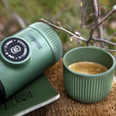 Wacaco Nanopresso Tragbare Espressomaschine in Grün (Moss Green) + Schutzhülle