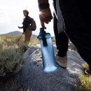 LifeStraw Peak Squeeze Bottle Wasserfilter 650 ml oder 1 L in Blau